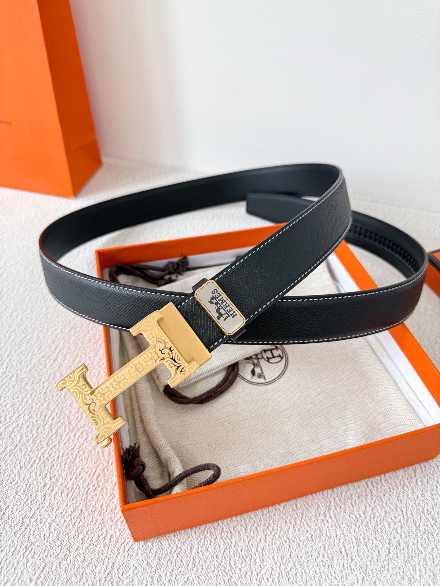 Luxury Black Leather Belt with Gold H Buckle Width 3.5cm