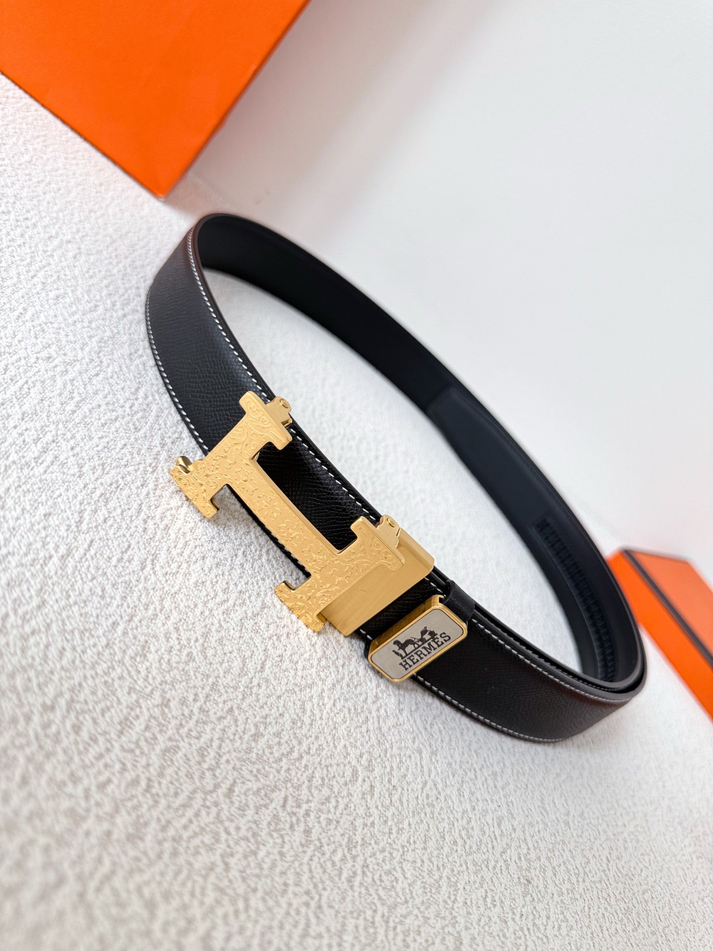 Luxury Black Leather Belt with Gold H Buckle Width 3.5cm