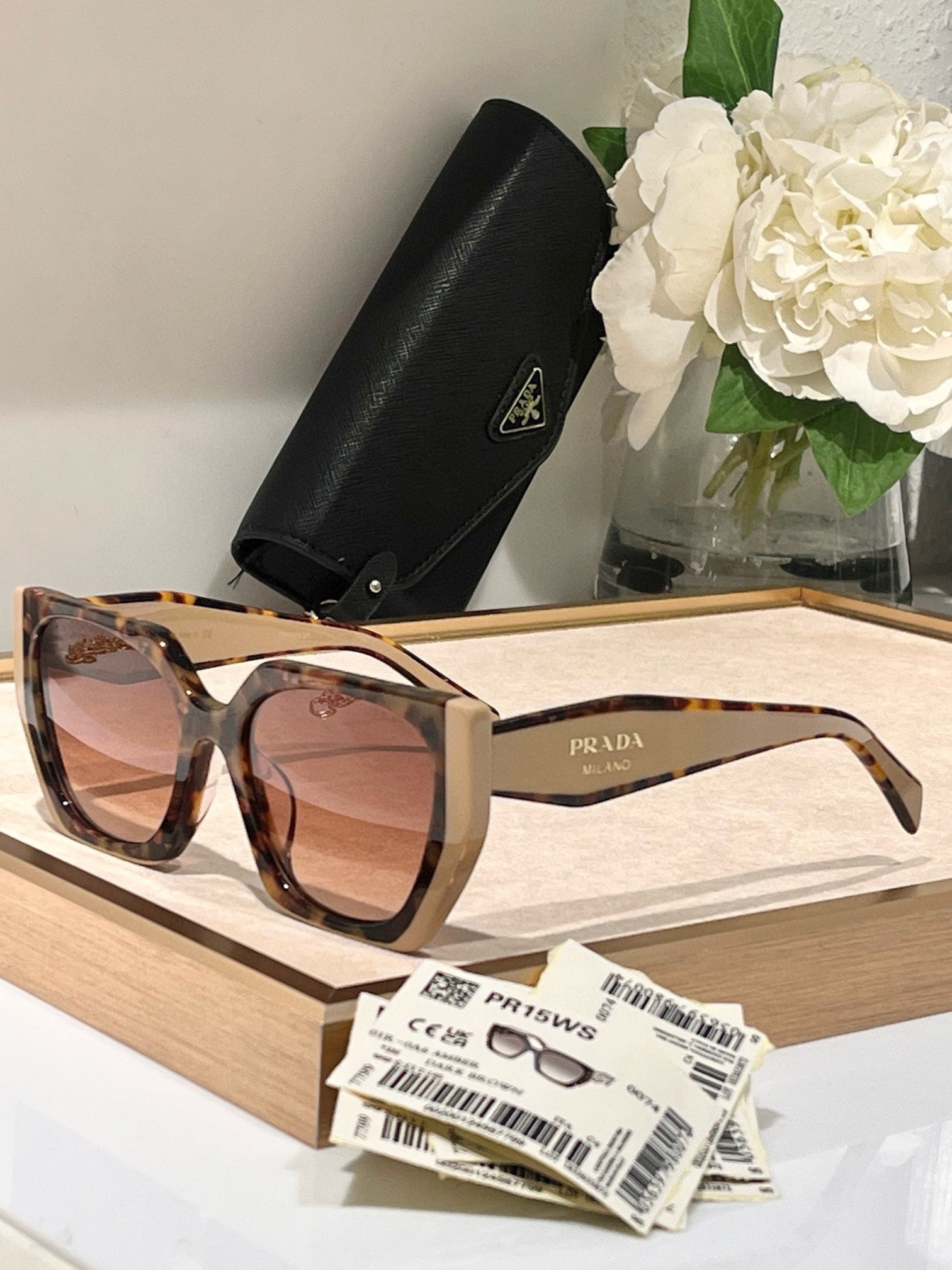 Oversized Square Gradient Sunglasses with Tortoiseshell Frame