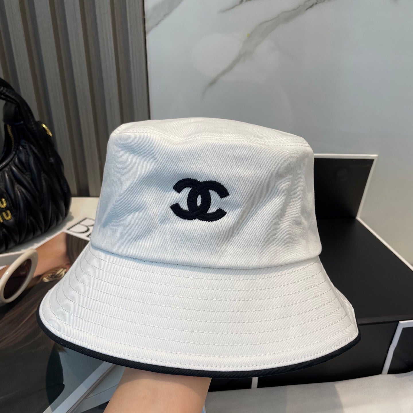 Unisex Contrast Trim Embroidered Bucket Hat