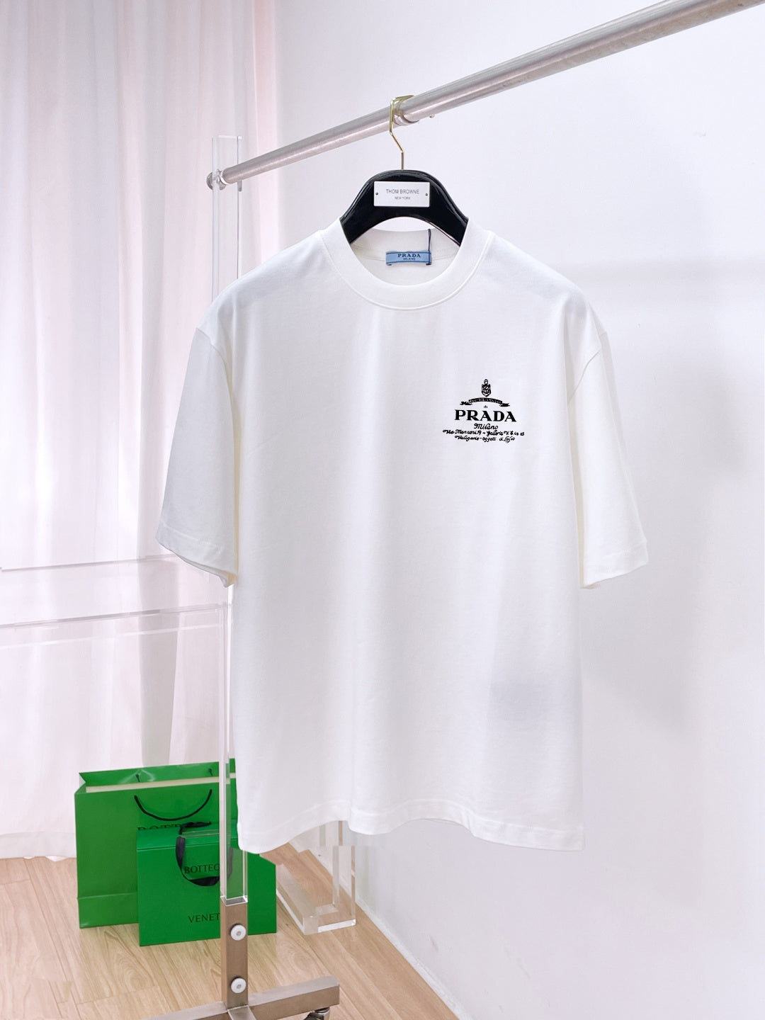Men's White Graphic Logo T-Shirt