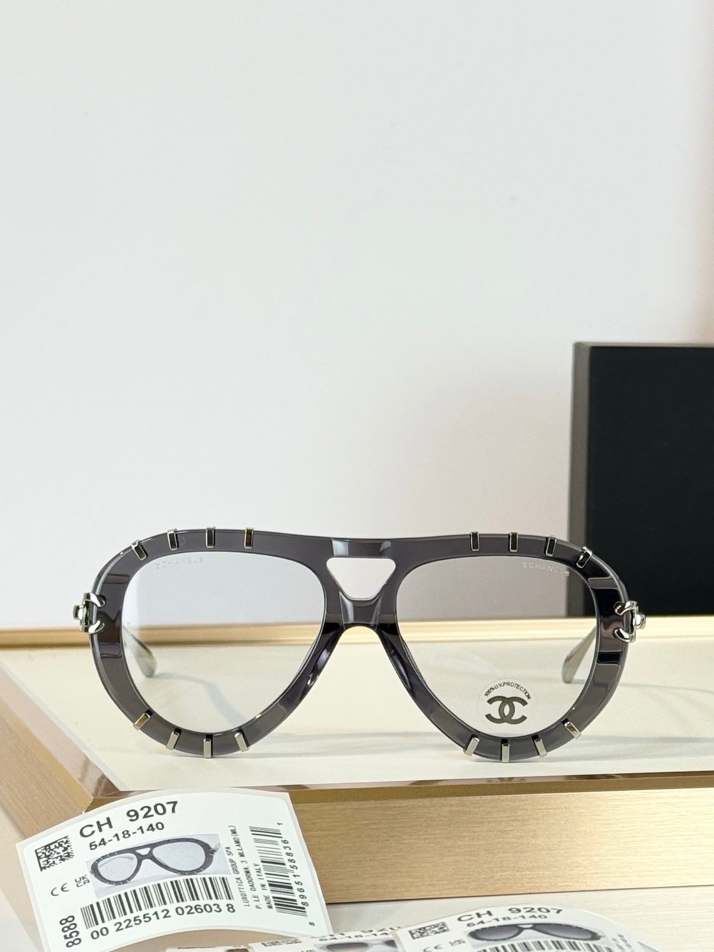 Translucent Grey Decorative Detail Eyeglass Frames