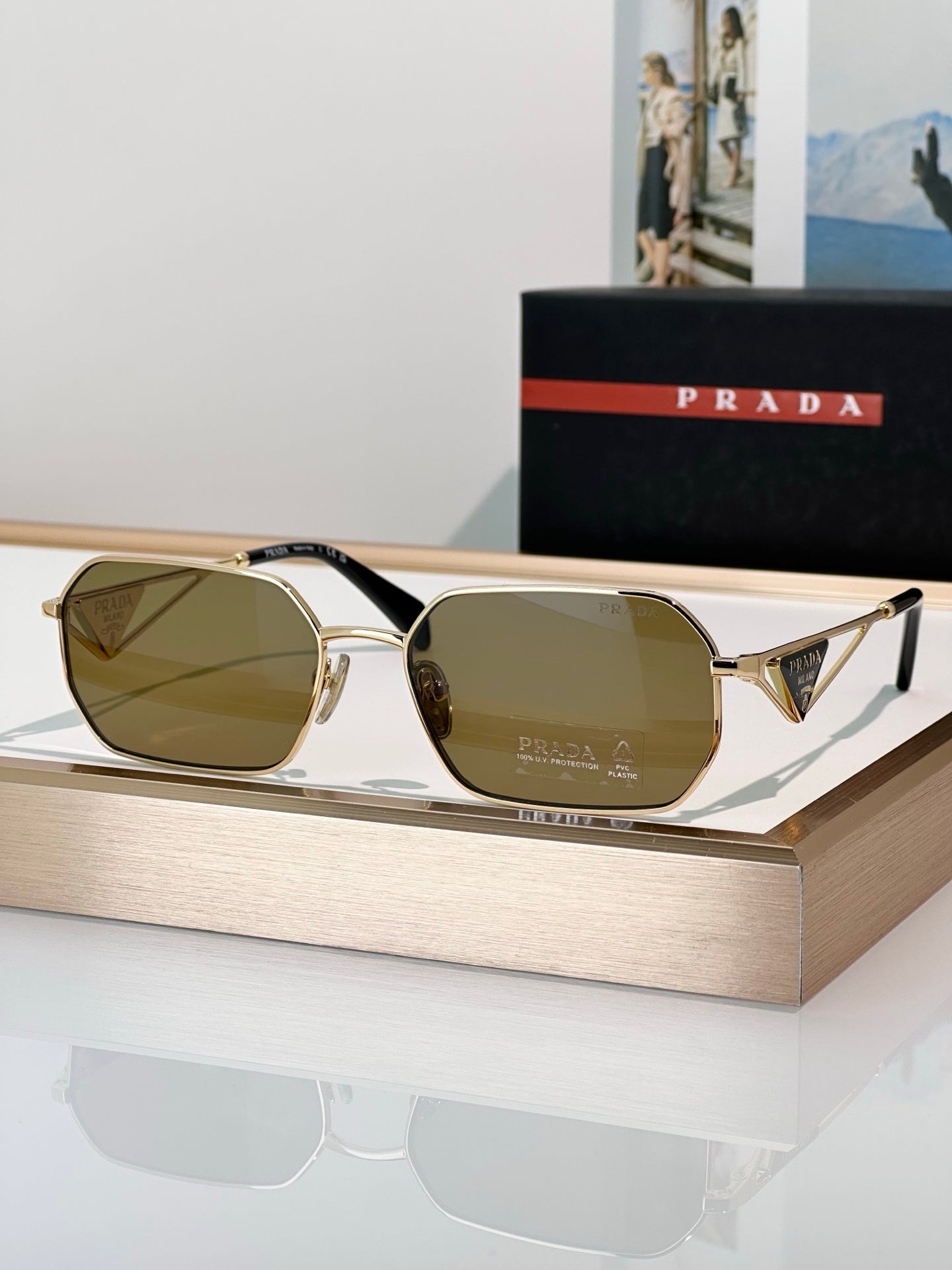 Square Metal Frame Sunglasses with Tinted Lenses