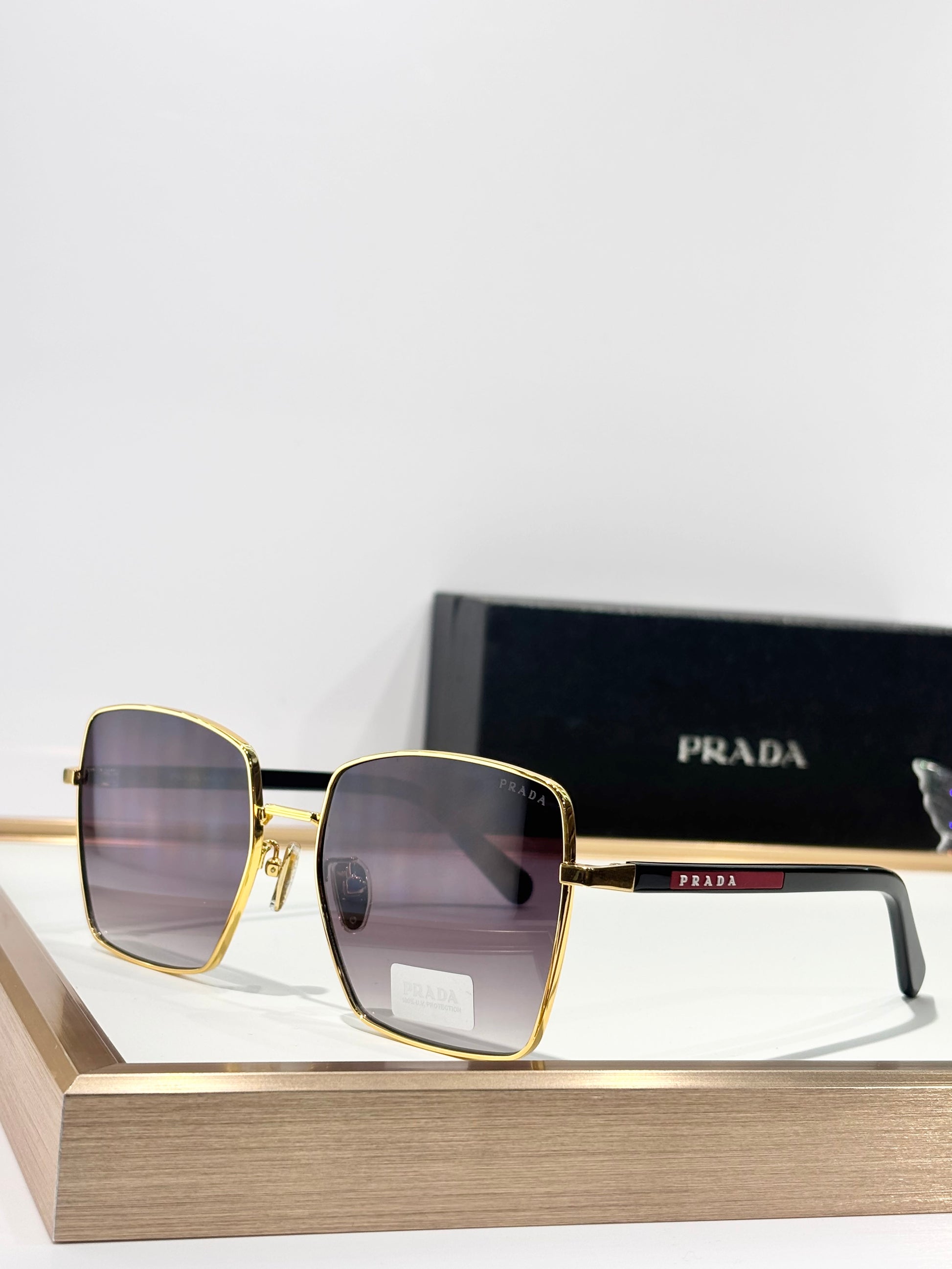 Luxury Square Oversized Sunglasses with Metal Frame