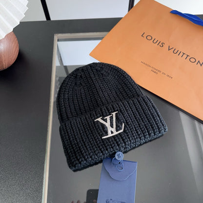 Black Ribbed Knit Cuffed Beanie