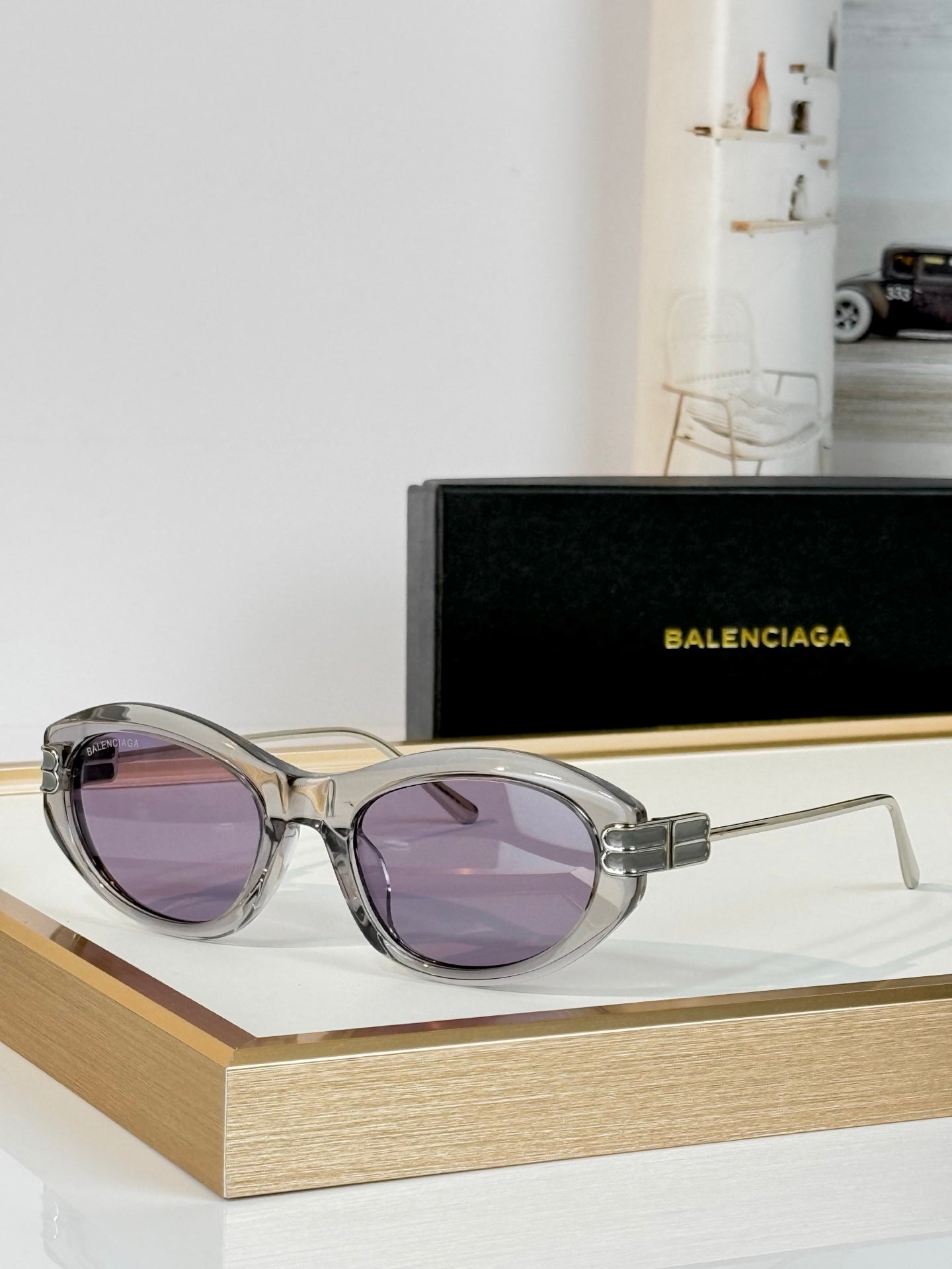 Retro Cat-Eye Sunglasses with Transparent Frame