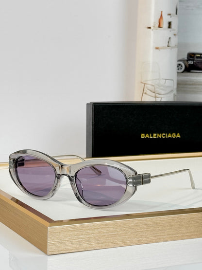 Retro Cat-Eye Sunglasses with Transparent Frame