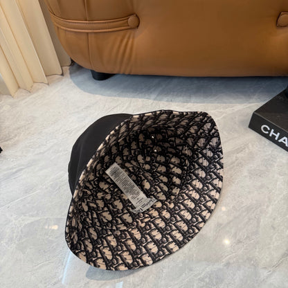 Reversible Black Bucket Hat with Printed Lining
