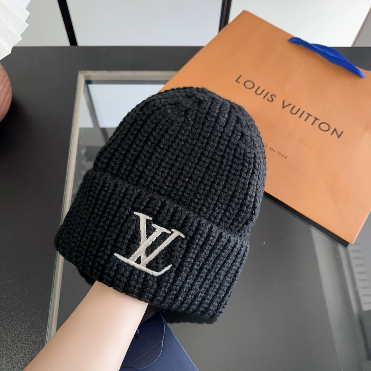 Black Ribbed Knit Cuffed Beanie