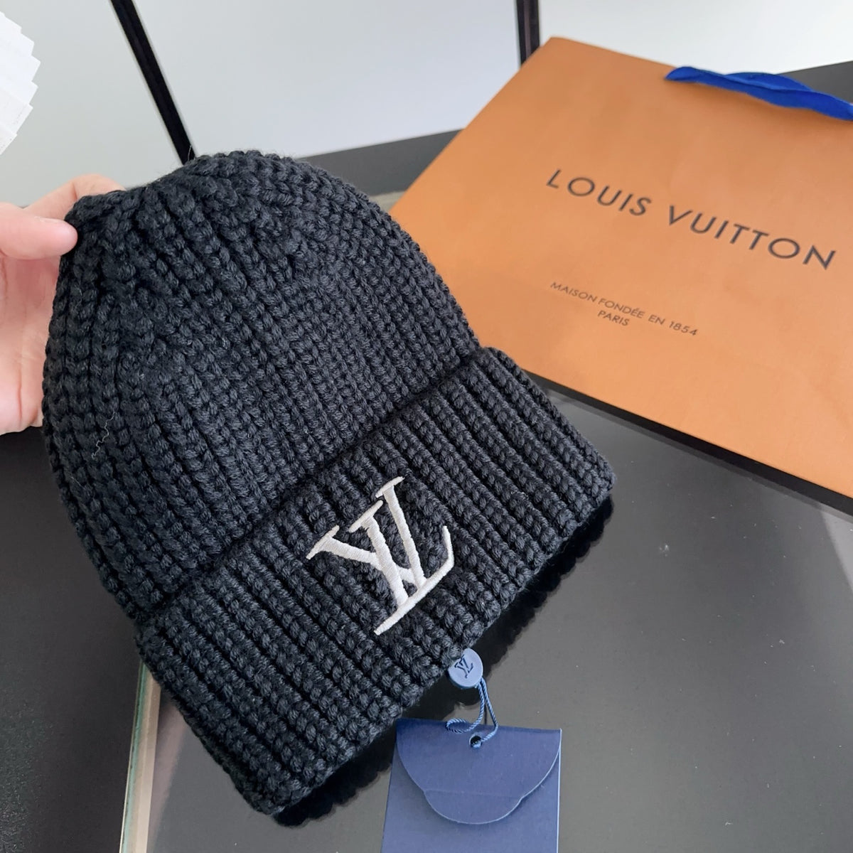 Black Ribbed Knit Cuffed Beanie