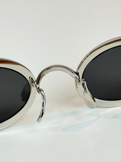 Oval Metal Frame Sunglasses