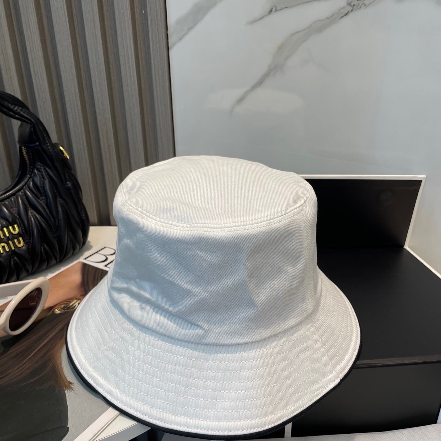 Unisex Contrast Trim Embroidered Bucket Hat