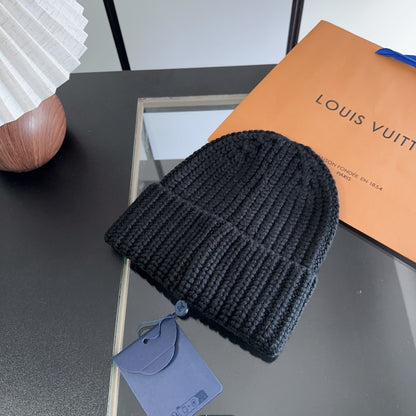 Black Ribbed Knit Cuffed Beanie