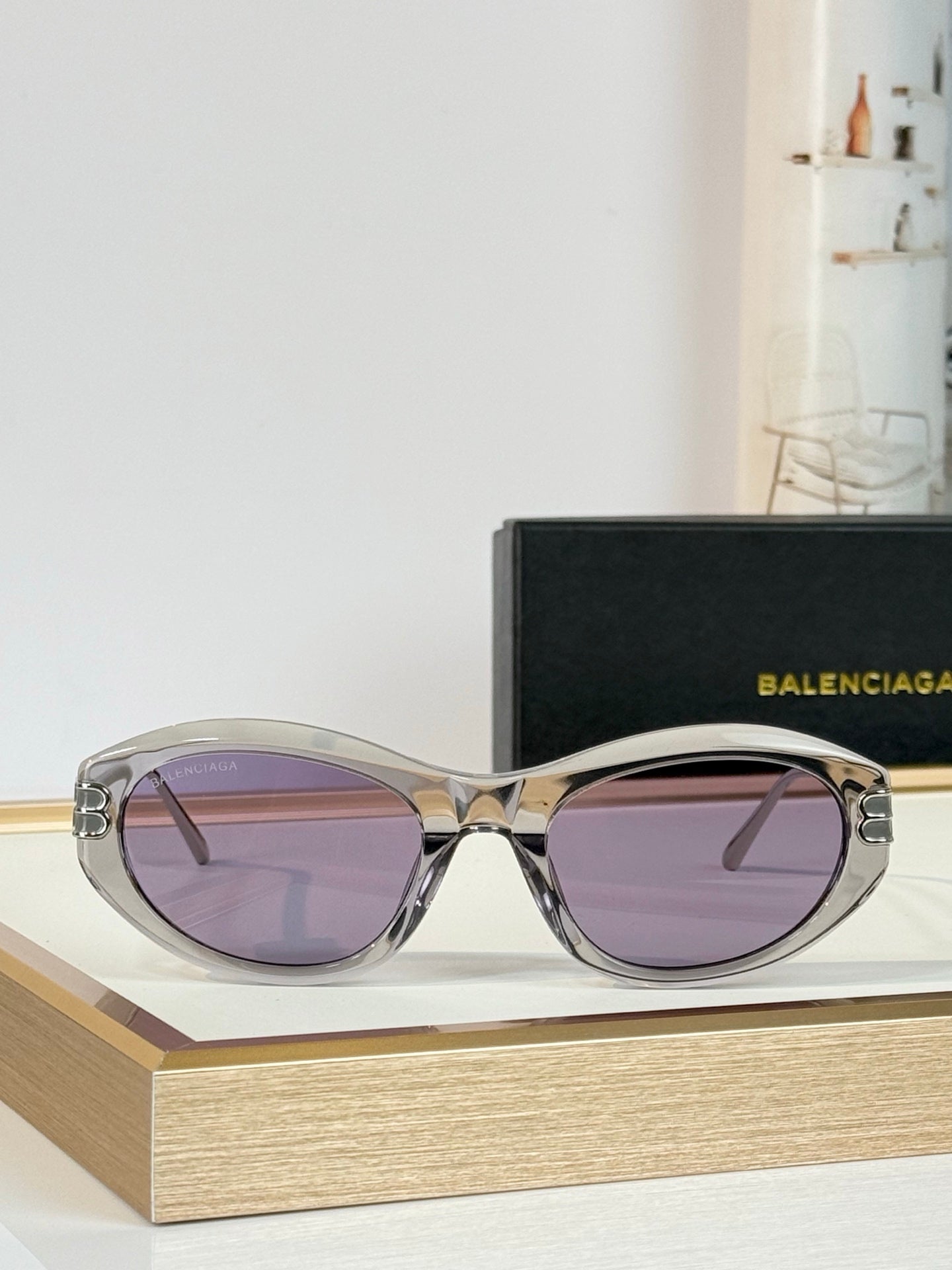 Retro Cat-Eye Sunglasses with Transparent Frame