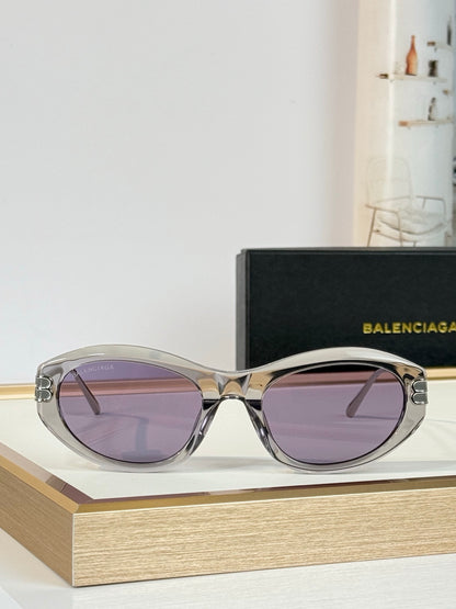 Retro Cat-Eye Sunglasses with Transparent Frame