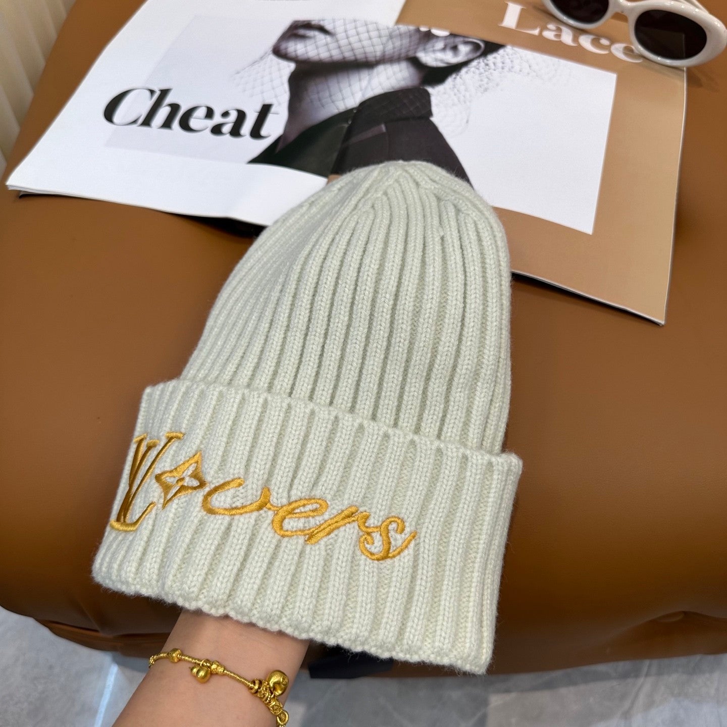 l/v Knit Beanie