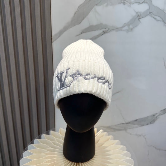 l/v Knit Beanie in White