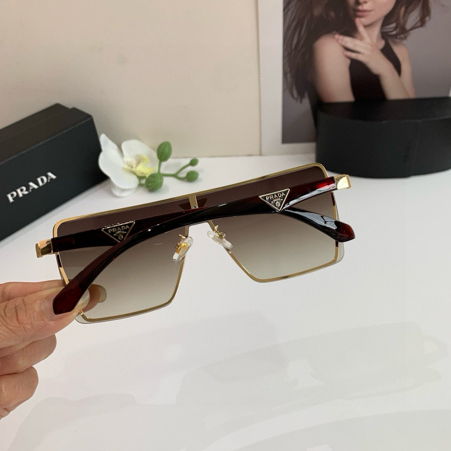 Gradient Shield Sunglasses – Brown & Gold Edition