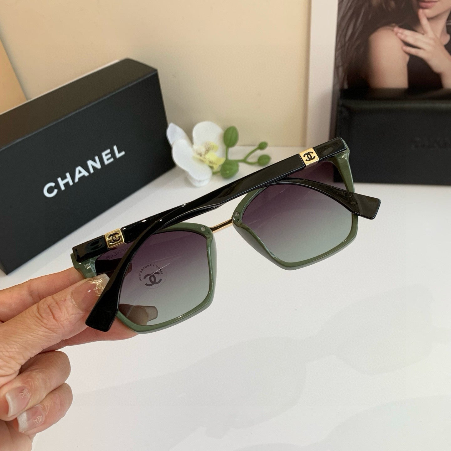 CC Square Sunglasses with Olive